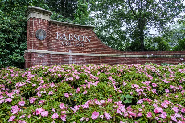 Democrats urge Trump administration to facilitate return of Austin-raised Babson student deported despite court order