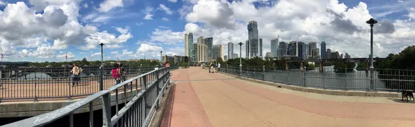 Austin’s weekly outdoor Scream Club brings structured group screaming to Pfluger Pedestrian Bridge gatherings