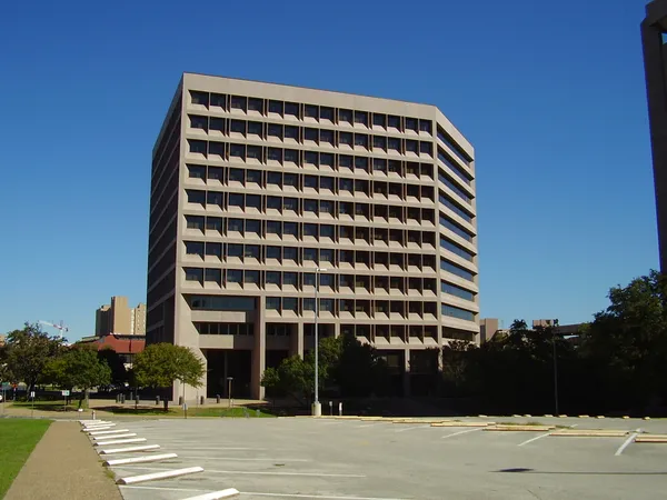 Austin Political Update: State Utility Commission and School Board Proceed with Sessions Amid Weather Delays